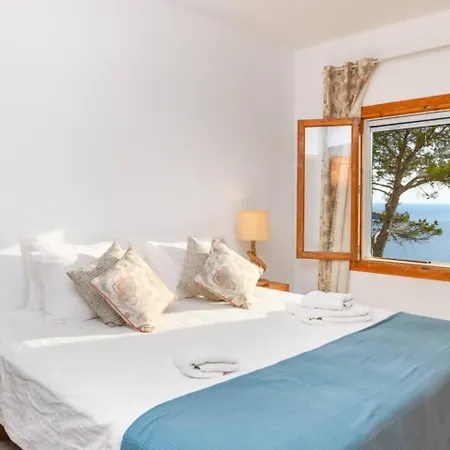 En Primera Línea De Mar Con Amplia Terraza Villa Bañalbufar (Banyalbufar)